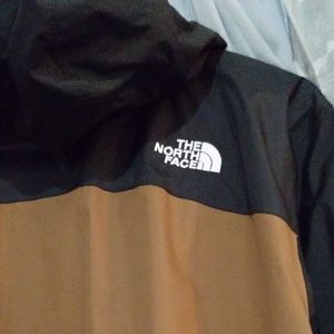Windbreaker North Face medium women or men Week.. Sell
